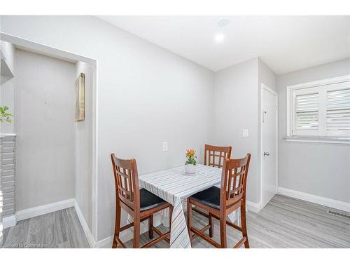 50 Beacon Avenue, Hamilton, ON - Indoor Photo Showing Dining Room