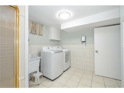 50 Beacon Avenue, Hamilton, ON - Indoor Photo Showing Laundry Room