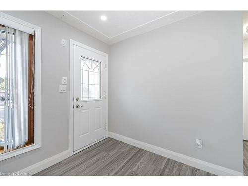 50 Beacon Avenue, Hamilton, ON - Indoor Photo Showing Other Room