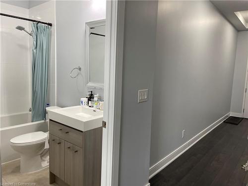 708-150 Main Street W, Hamilton, ON - Indoor Photo Showing Bathroom