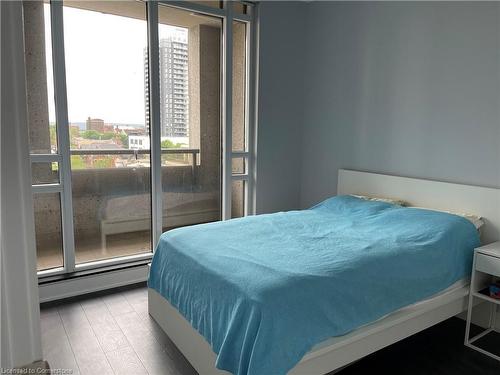 708-150 Main Street W, Hamilton, ON - Indoor Photo Showing Bedroom