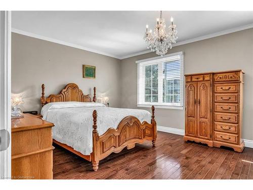 1371 Tansley Drive, Oakville, ON - Indoor Photo Showing Bedroom