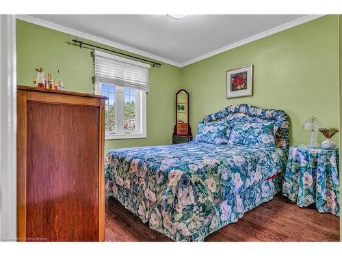 1371 Tansley Drive, Oakville, ON - Indoor Photo Showing Bedroom