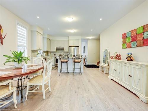 130 Anne Street, Niagara-On-The-Lake, ON - Indoor Photo Showing Dining Room