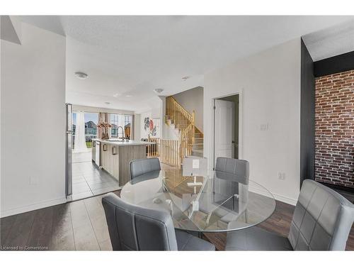 197 Village Gate, Wasaga Beach, ON - Indoor Photo Showing Living Room