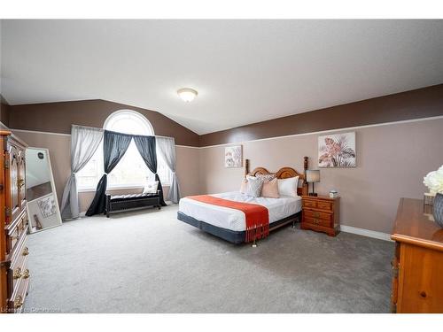 81 Shephard Avenue, New Tecumseth, ON - Indoor Photo Showing Bedroom