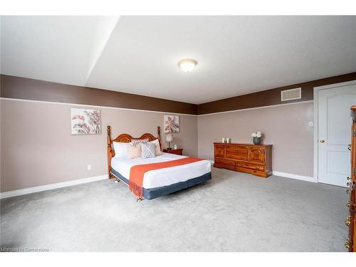 81 Shephard Avenue, New Tecumseth, ON - Indoor Photo Showing Bedroom