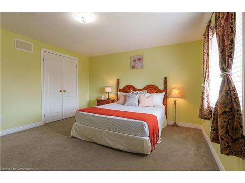 81 Shephard Avenue, New Tecumseth, ON - Indoor Photo Showing Bedroom