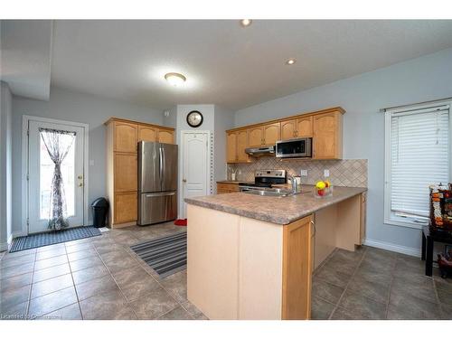 81 Shephard Avenue, New Tecumseth, ON - Indoor Photo Showing Kitchen