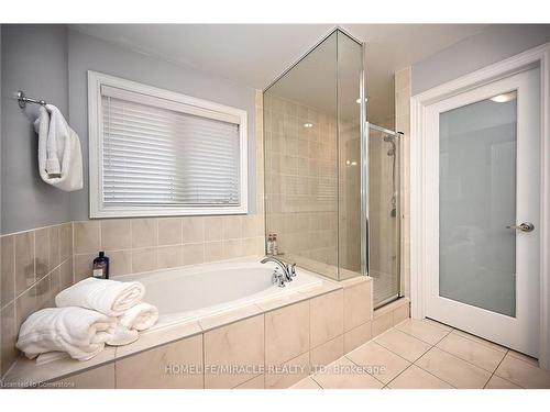 3974 Worthview Place, Mississauga, ON - Indoor Photo Showing Bathroom