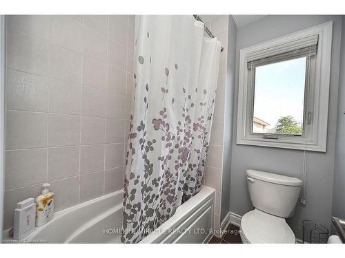 3974 Worthview Place, Mississauga, ON - Indoor Photo Showing Bathroom