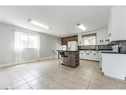 Main-557 Stirling Avenue S, Kitchener, ON - Indoor Photo Showing Kitchen