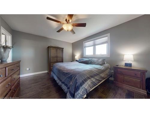 1 Fuller Drive, Caledonia, ON - Indoor Photo Showing Bedroom