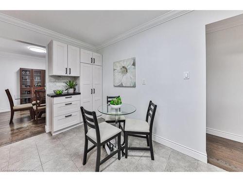 291 Antigua Road, Mississauga, ON - Indoor Photo Showing Dining Room