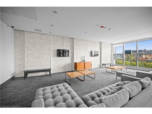 1208-365 Prince Of Wales Drive, Mississauga, ON - Indoor Photo Showing Living Room