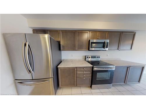 14 Longboat Run W, Brantford, ON - Indoor Photo Showing Kitchen