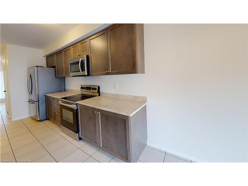 14 Longboat Run W, Brantford, ON - Indoor Photo Showing Kitchen