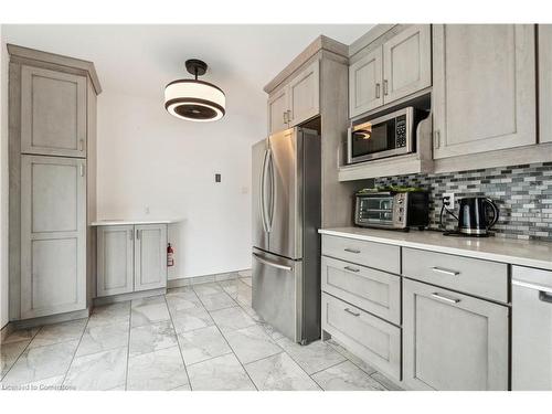 11 Bristow Court, Barrie, ON - Indoor Photo Showing Kitchen