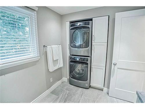 1825 Pattinson Crescent, Mississauga, ON - Indoor Photo Showing Laundry Room