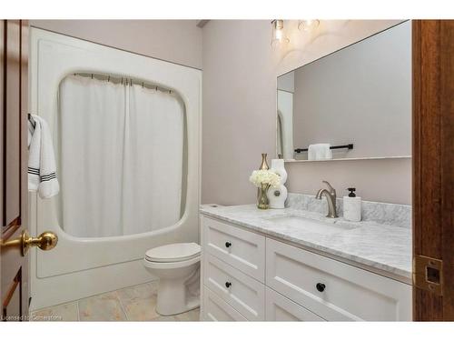 327A Lake Promenade, Toronto, ON - Indoor Photo Showing Bathroom