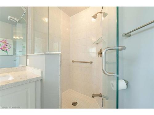 2484 Capilano Crescent, Oakville, ON - Indoor Photo Showing Bathroom