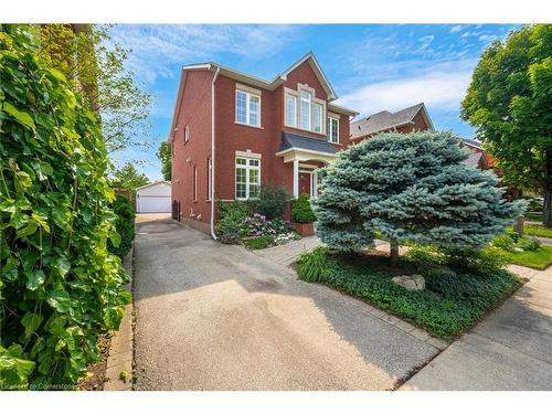 2484 Capilano Crescent, Oakville, ON - Outdoor