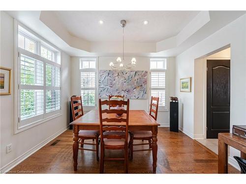 2484 Capilano Crescent, Oakville, ON - Indoor Photo Showing Dining Room