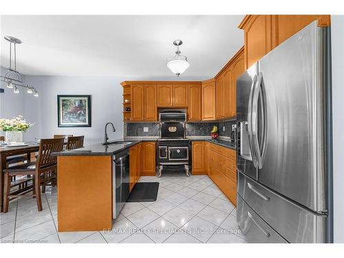 110 Pappain Crescent, Brampton, ON - Indoor Photo Showing Kitchen