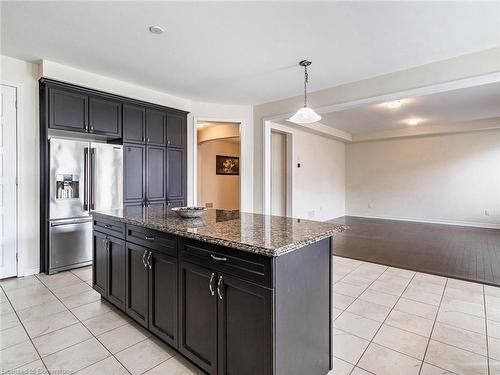 244 Ridge Road, Cambridge, ON - Indoor Photo Showing Kitchen With Upgraded Kitchen