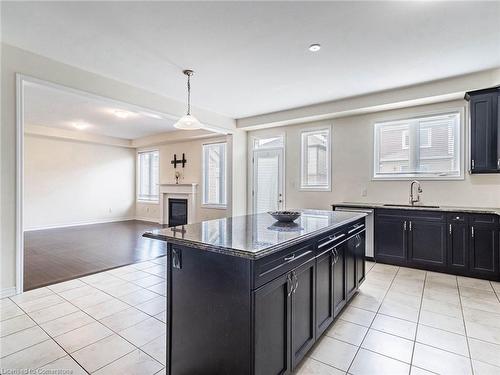 244 Ridge Road, Cambridge, ON - Indoor Photo Showing Kitchen With Upgraded Kitchen