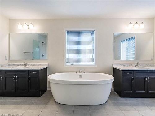 244 Ridge Road, Cambridge, ON - Indoor Photo Showing Bathroom