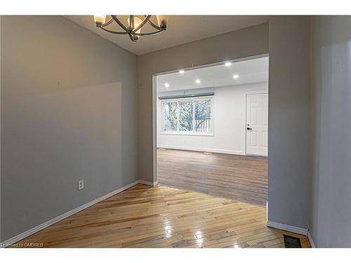 1128 Southdale Road, London, ON - Indoor Photo Showing Other Room