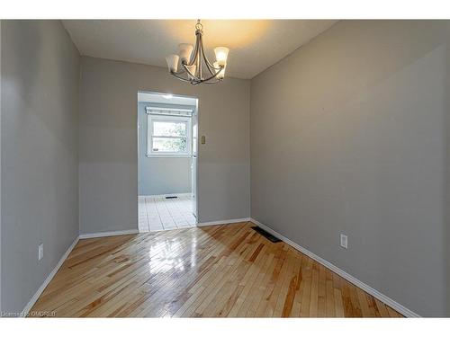 1128 Southdale Road, London, ON - Indoor Photo Showing Other Room