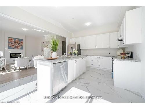 27 Lippa Drive, Caledon, ON - Indoor Photo Showing Kitchen