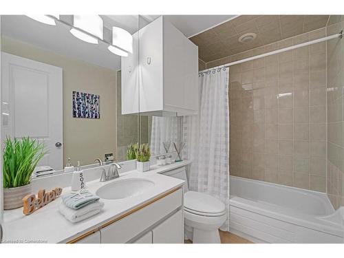 27-2020 South Millway, Mississauga, ON - Indoor Photo Showing Bathroom