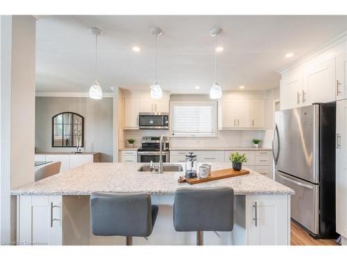 5290 Joel Avenue, Burlington, ON - Indoor Photo Showing Kitchen With Stainless Steel Kitchen With Upgraded Kitchen