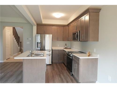 22 Bur Oak Drive, Thorold, ON - Indoor Photo Showing Kitchen With Stainless Steel Kitchen With Double Sink