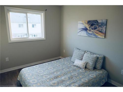 22 Bur Oak Drive, Thorold, ON - Indoor Photo Showing Bedroom