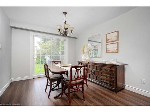 1209 Melton Drive, Mississauga, ON - Indoor Photo Showing Dining Room