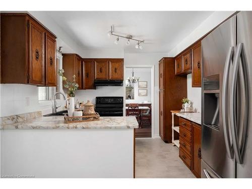 1209 Melton Drive, Mississauga, ON - Indoor Photo Showing Kitchen