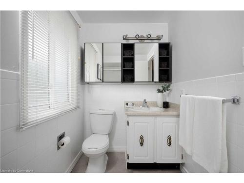 1209 Melton Drive, Mississauga, ON - Indoor Photo Showing Bathroom