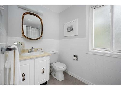 1209 Melton Drive, Mississauga, ON - Indoor Photo Showing Bathroom