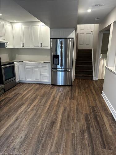 535 Appledale Crescent, Waterloo, ON - Indoor Photo Showing Kitchen