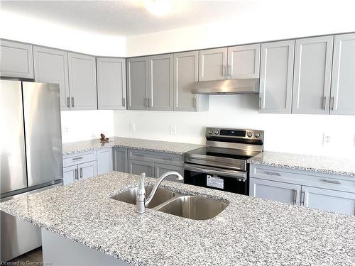 40 Faith Street, Cambridge, ON - Indoor Photo Showing Kitchen With Stainless Steel Kitchen With Double Sink With Upgraded Kitchen