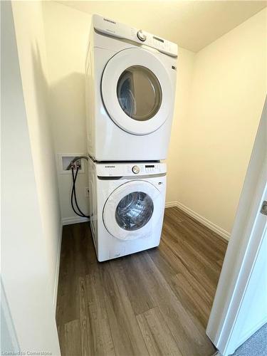 40 Faith Street, Cambridge, ON - Indoor Photo Showing Laundry Room