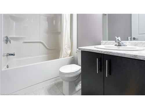 9 Bur Oak Drive, Thorold, ON - Indoor Photo Showing Bathroom