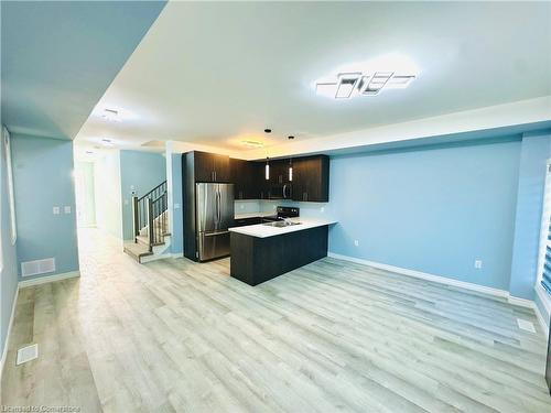 37 Delena Avenue S, Hamilton, ON - Indoor Photo Showing Kitchen