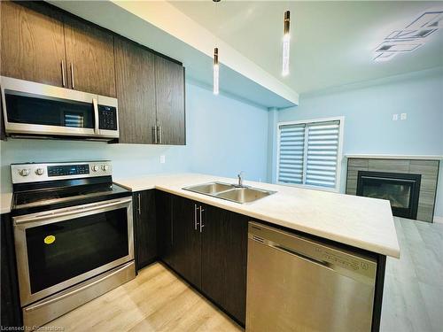 37 Delena Avenue S, Hamilton, ON - Indoor Photo Showing Kitchen With Double Sink