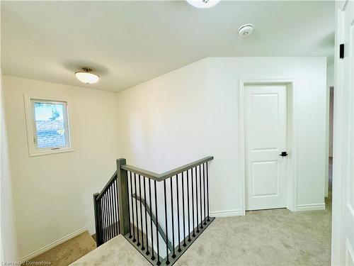 37 Delena Avenue S, Hamilton, ON - Indoor Photo Showing Other Room