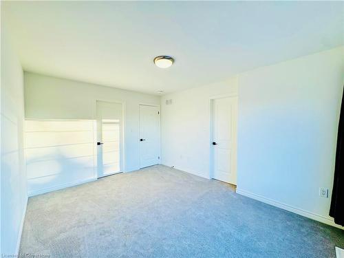 37 Delena Avenue S, Hamilton, ON - Indoor Photo Showing Bathroom